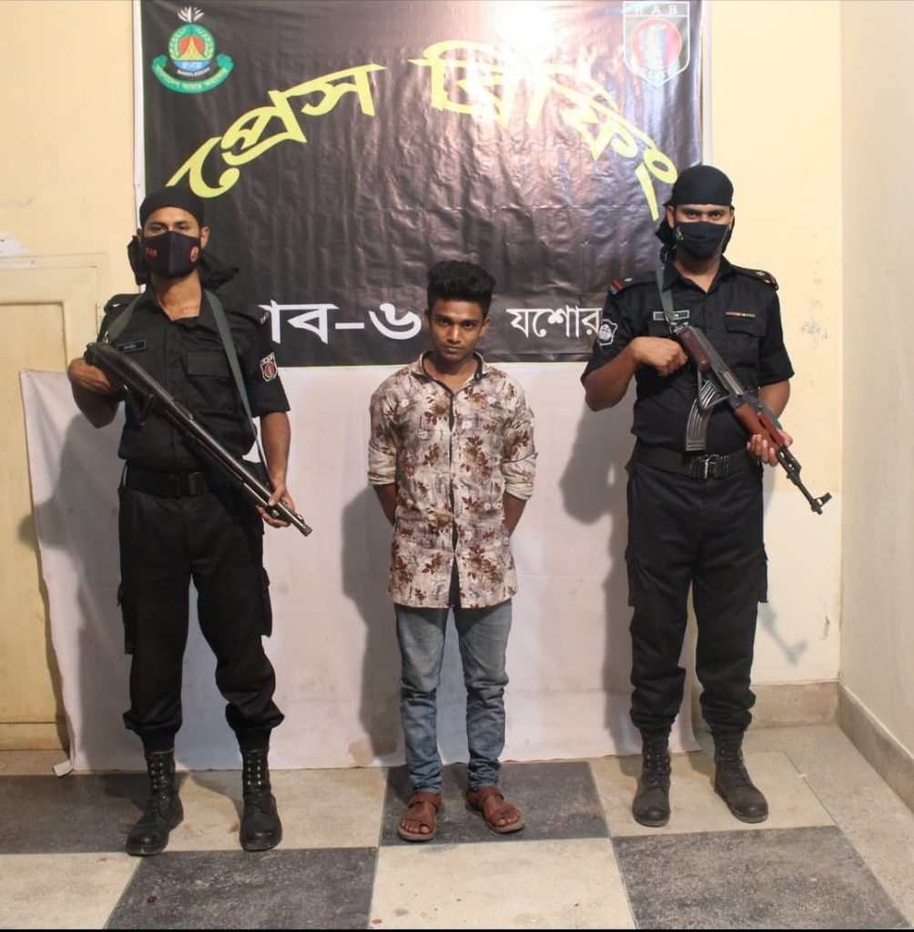 নড়াইল হতে অপহৃত নাবালিকা উদ্ধারসহ অপহরণকারী গ্রেফতার