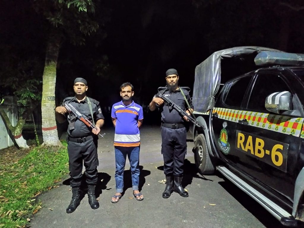 র‌্যাবের অভিযানে যশোরে ইয়াবাসহ মাদক ব্যবসায়ী গ্রেফতার