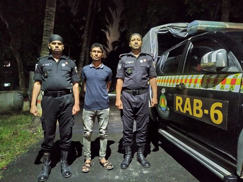 র‌্যাবের হাতে তাজকিয়া হত্যা মামলার প্রধান আসামী গ্রেফতার