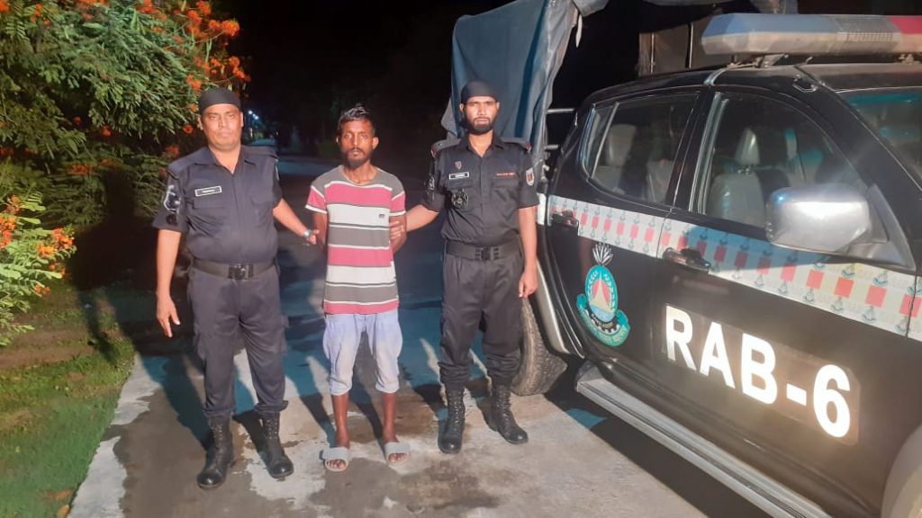 ইয়াবাসহ র্যাবের অভিযানে মাদক ব্যবসায়ী গ্রেফতার