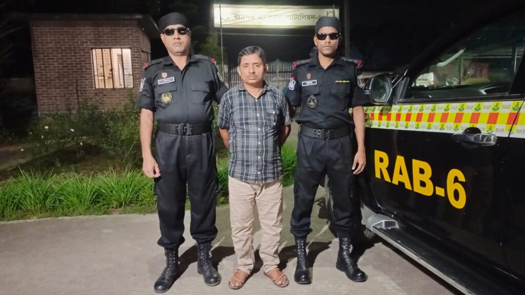 র‌্যাবের হাতে অপহরন ও চোরচক্রের মূলহোতা গ্রেফতার