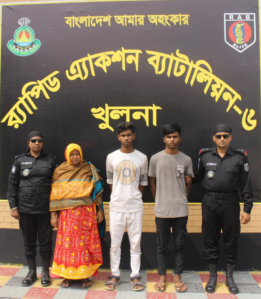 মানব পাচার কাজে জড়িত ৩ সদস্যকে গ্রেফতার করেছে র্যাব