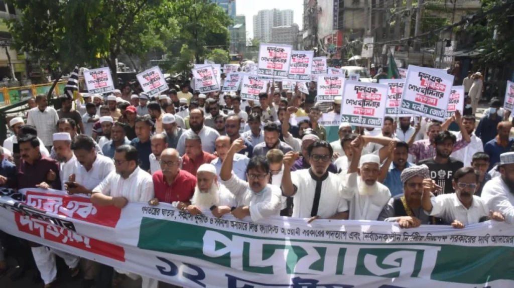 সরকারের পতন ছাড়া তিন জোটের নেতারা ঘরে ফিরবেন না