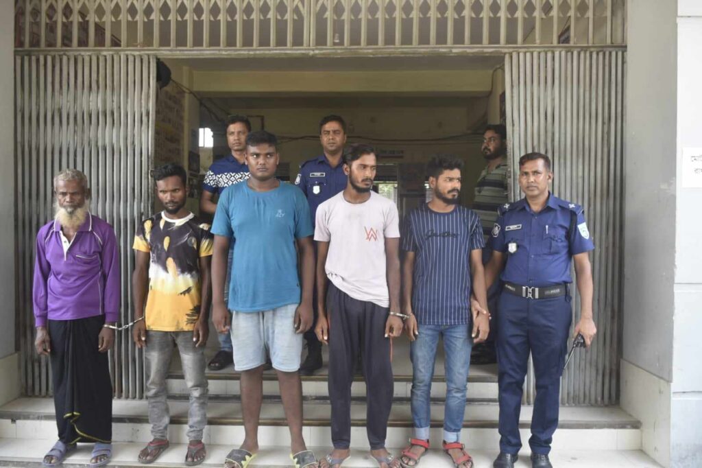 দিনাজপুরে কাজীকে অপহরন ঘটনায় গ্রেফতার-৫