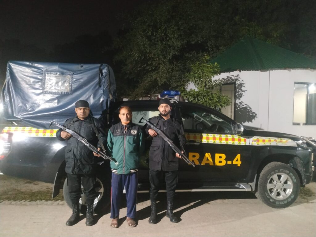 শার্শার কুখ্যাত মাদক কারবারি ওহাব গ্রেফতার