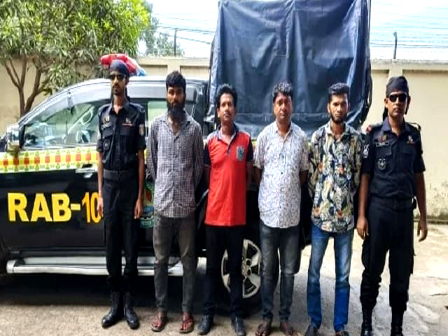 ৩৫ লাখ টাকার মাদকসহ ৬ কারবারি গ্রেপ্তার