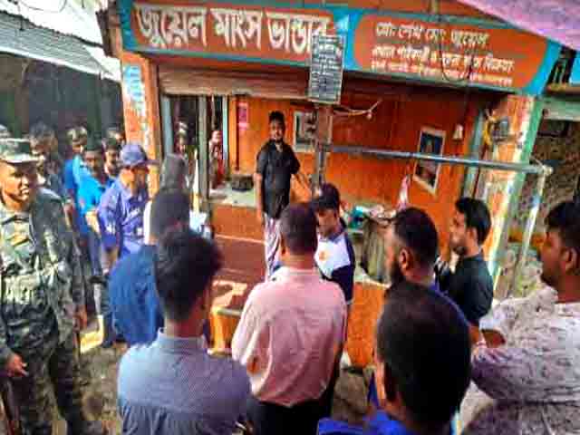 মোস্তাক হত্যাকান্ডে জড়িতদের গ্রেফতারের দাবীতে গাইবান্ধায় বিক্ষোভ