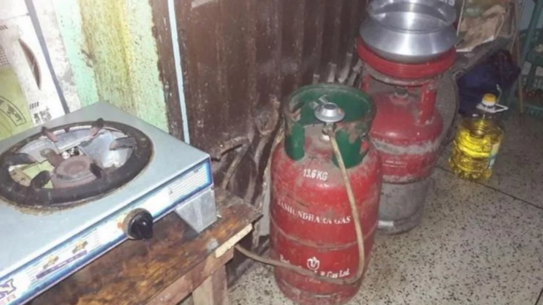 আশুলিয়ায় গ্যাস সিলিন্ডার বিস্ফোরণের ঘটনায় এক নারীর মৃত্যু