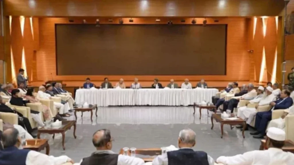 রাজনৈতিক দলগুলোর সঙ্গে জাতীয় ঐকমত্য কমিশনের বৈঠক