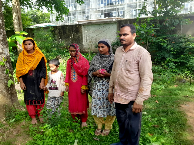 রামগড় সীমান্তে বিএসএফ এর পুশইনের স্বীকার নারী ও শিশুসহ ৫জন