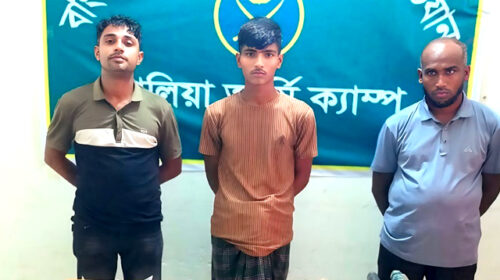 নড়াইলে যৌথ বাহিনীর অভিযানে দেশীয় অস্ত্র ও মাদকদ্রব্য উদ্ধারসহ গ্রেফতার-৩