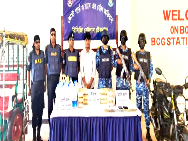 প্রায় ৪ কোটি টাকা মূল্যের ১ লক্ষ ২০ হাজার পিস ইয়াবা ও ৫০ লিটার দেশীয় মদসহ ২ জন মাদক কারবারি আটক