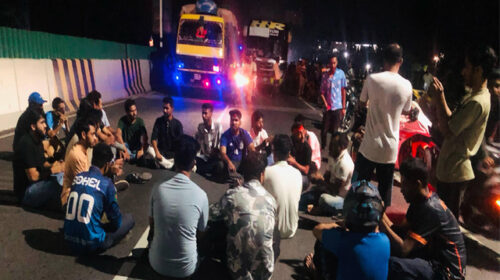 আওয়ামীলীগ নিষিদ্ধের দাবিতে ভাঙ্গায় সড়ক অবরোধ