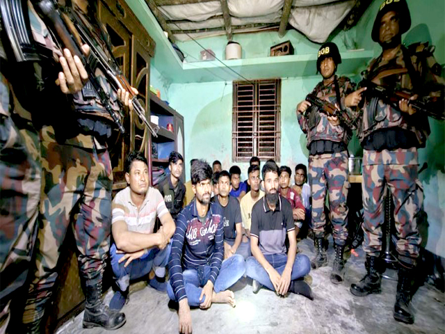 টেকনাফের ‘জিম্মিঘর’ থেকে ১৪ অপহৃত উদ্ধার