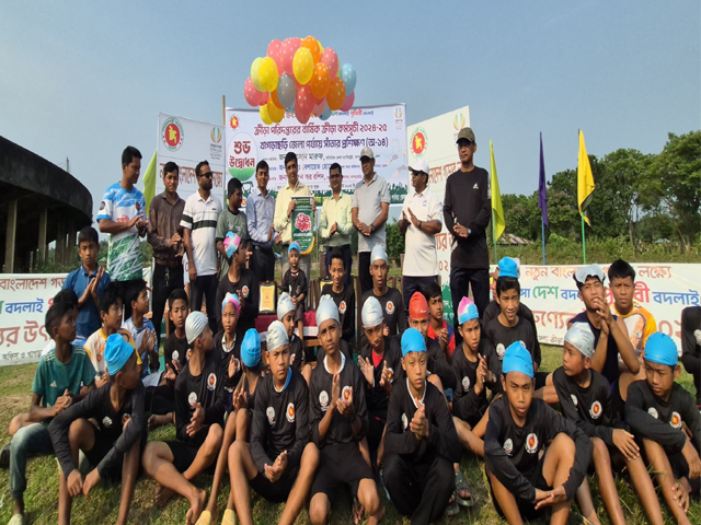 জেলা পর্যায়ে কিশোরদের মাসব্যাপি সাঁতার প্রশিক্ষণ শুরু