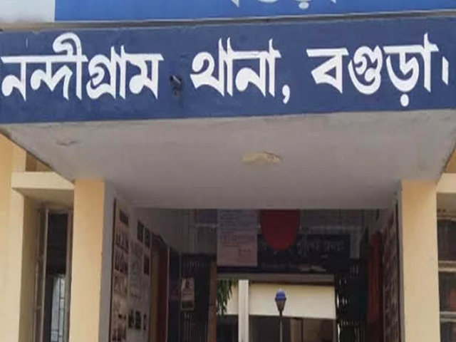 নন্দীগ্রামে গলায় ফাঁস দিয়ে প্রবাসীর স্ত্রীর আত্মহত্যা