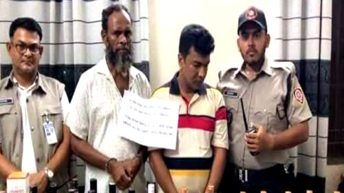 খুলনায় মাদকদ্রব্য নিয়ন্ত্রণ অধিদপ্তরের অভিযানে প্রাইভেটকার ভর্তি মদ উদ্ধার