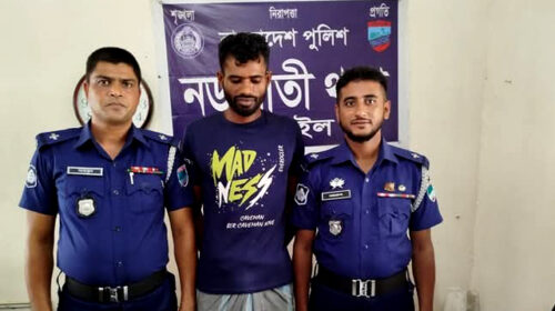 নড়াইলে গাঁজাসহ গ্রেফতার-১