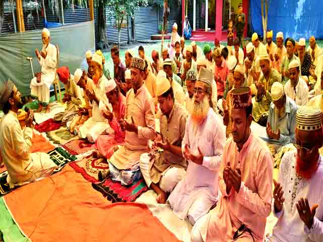 গৌরীপুরে নুরমহল সুরেশ্বর দরবার শরীফে ঈদুল আজহা উদযাপন