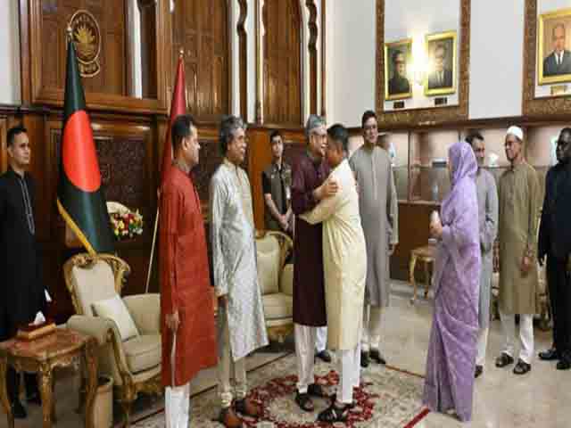 রাষ্ট্রপতির সঙ্গে সেনাপ্রধানের ঈদ শুভেচ্ছা বিনিময়
