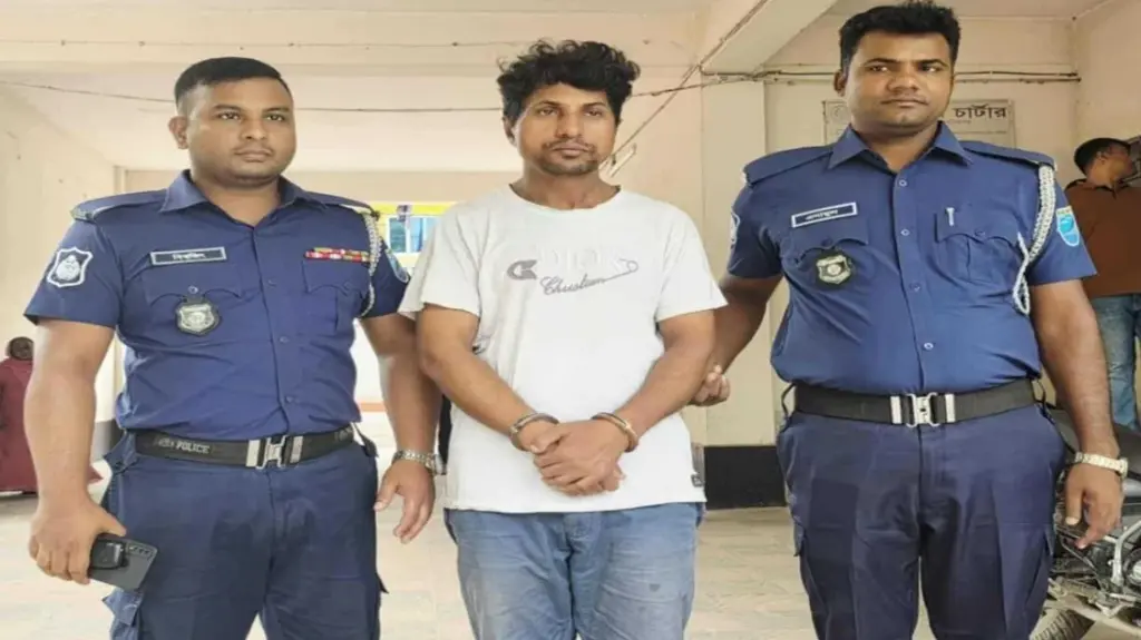 চার ছাত্রীকে আটকে রেখে ধর্ষণের মামলায় শিক্ষক গ্রেপ্তার