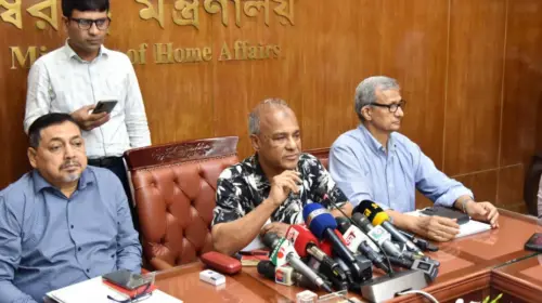 জাতীয় নির্বাচন ঘিরে পুলিশকে প্রশিক্ষণ দেওয়া হচ্ছেঃস্বরাষ্ট্র উপদেষ্টা