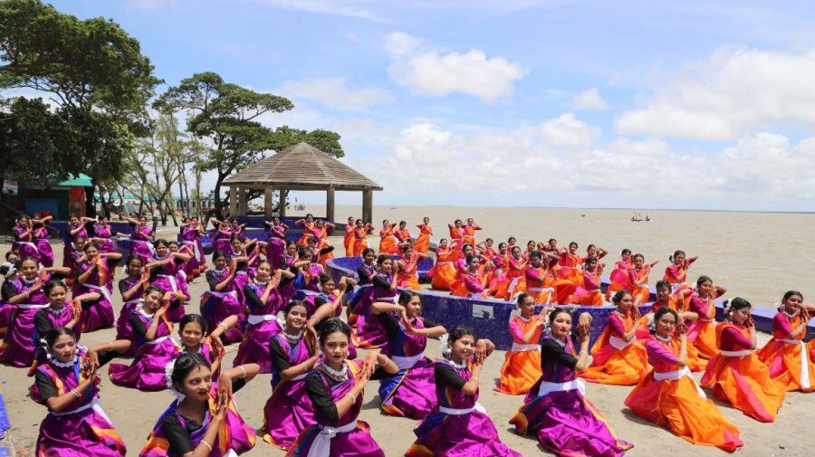 ভোলার চরফ্যাশ এবার ‘ইত্যাদি’