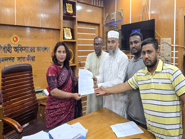 শ্যামনগর ও আশাশুনি আসন একীভূতকরণের প্রতিবাদে স্বারকলিপি প্রদান