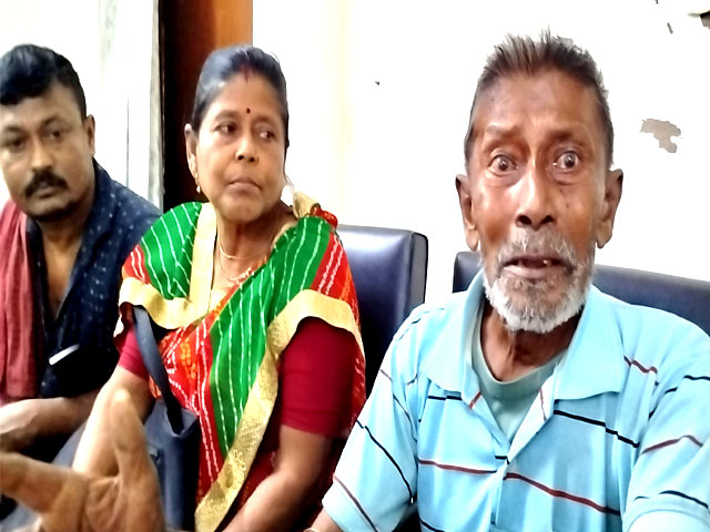 নড়াইলে প্রতারণা করে প্রতিবন্ধীর জমি লিখে নেওয়ার অভিযোগ