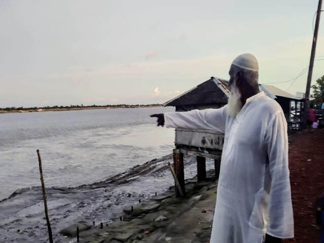 খোলপেটুয়া নদী ভাংগন আতঙ্কে উপকুলবাসী