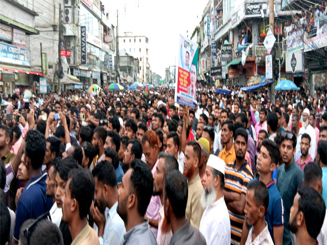 গণঅভ্যুত্থানের বর্ষপূর্তিতে চরফ্যাশনে বিএনপি'র র‍্যালি ও পথসভায় মানুষের ঢল